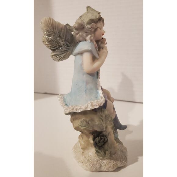 Fairy Holding Baby Cub Figurine - Picture 4 of 8